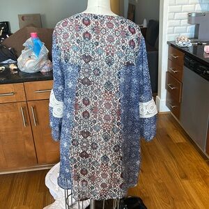 Boho Top w/ Lace Sleeve Detail